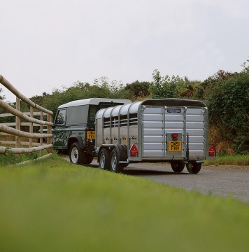 Ifor Williams TA510T 14x4 H/R TRI Sheep and Pig Livestock Trailer