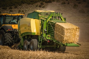 KRONE BiG Pack 4 x 4 Large Square Baler